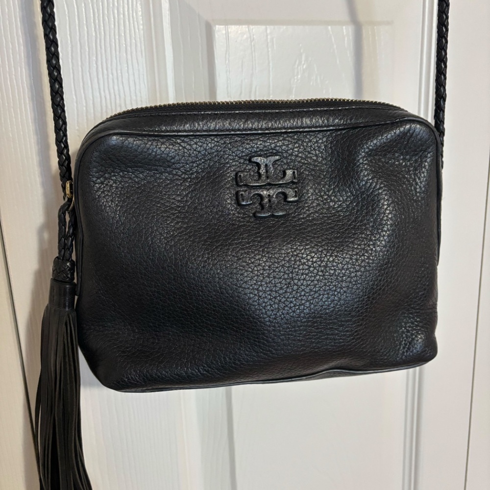 Tory Burch Black Pebbled Camera Bag Crossbody & Matching Wallet